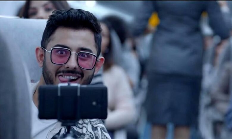 CarryMinati Height in Feet