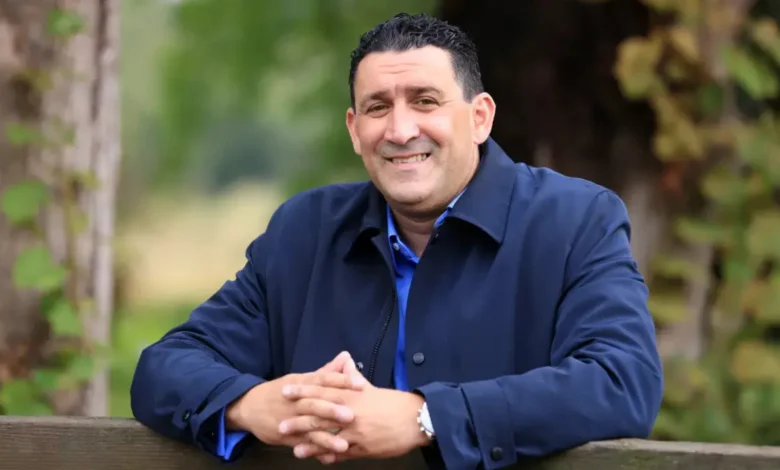 Stephen Gillen: From Shadows to Spotlight Stephen Gillen