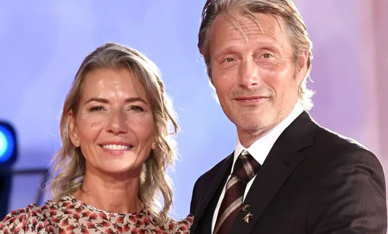 Mads Mikkelsen’s Personal World: Love, Family, and the Woman Beside Him Mads Mikkelsen